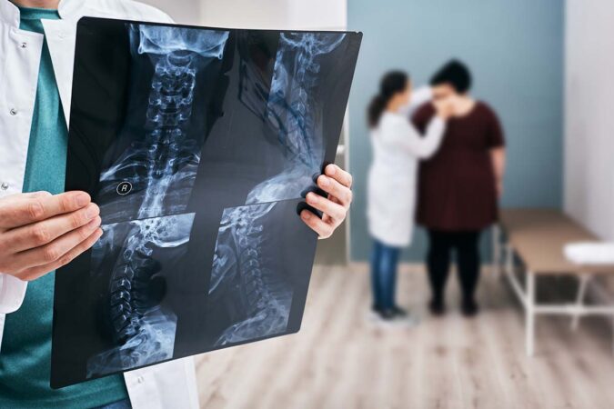 I Have Scoliosis. Is a Spine Surgeon the Right Choice for Me? I Have Scoliosis. Is a Spine Surgeon the Right Choice for Me?