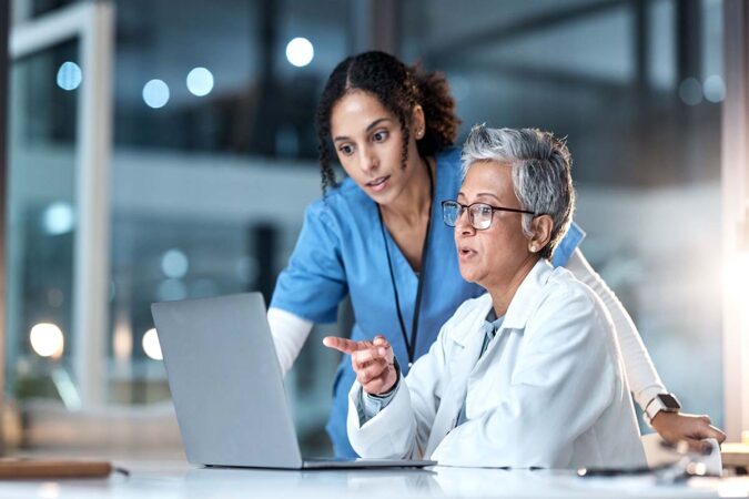 Orthopedic Specialist vs Orthopedic Surgeon: What is the Difference? Orthopedic Specialist vs Orthopedic Surgeon: What is the Difference?