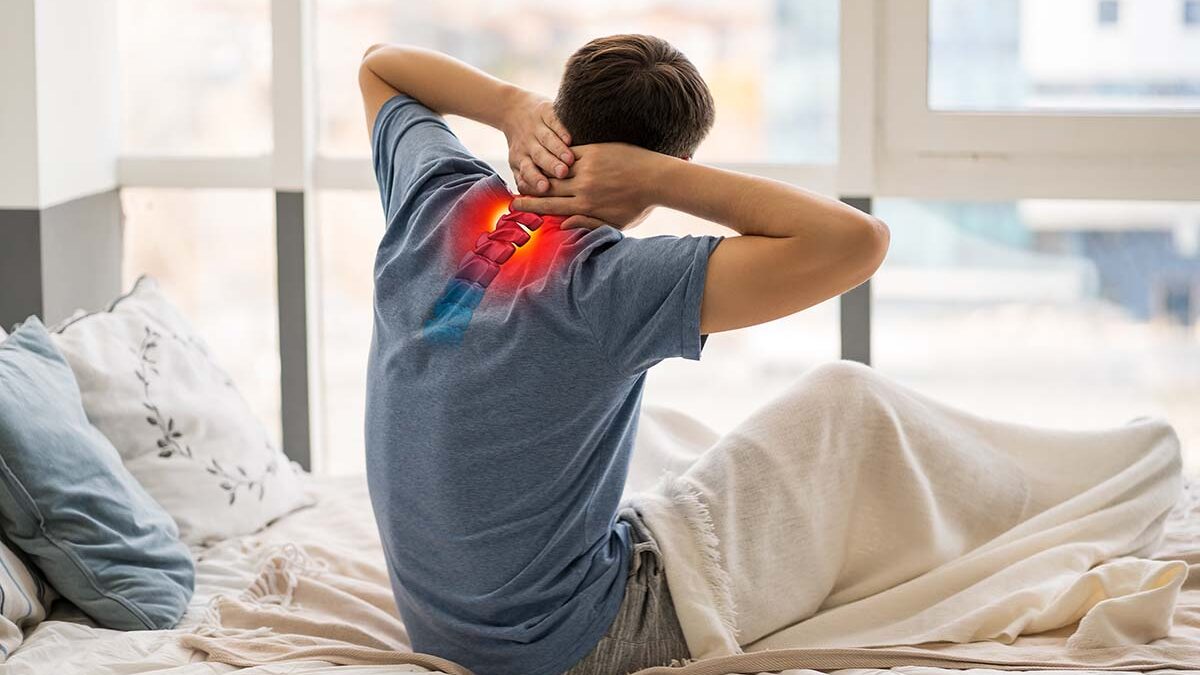 5 Common Symptoms of a Herniated Disc in the Neck 5 Common Symptoms of a Herniated Disc in the Neck